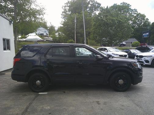 Black 2017 Ford Utility Police Interceptor Base