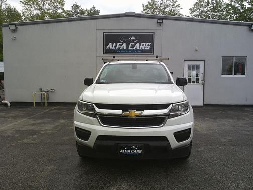 White 2018 Chevrolet Colorado WT