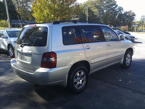 2004 Toyota Highlander Base