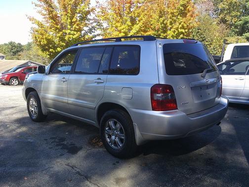 2004 Toyota Highlander Base
