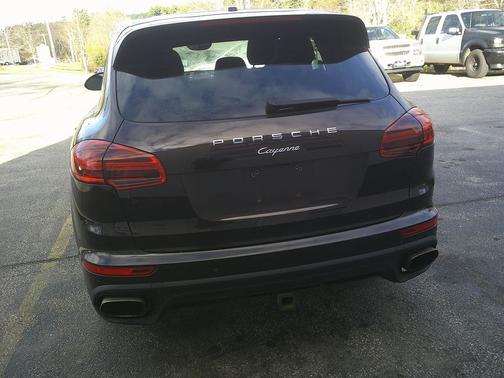2016 Porsche Cayenne Cayenne