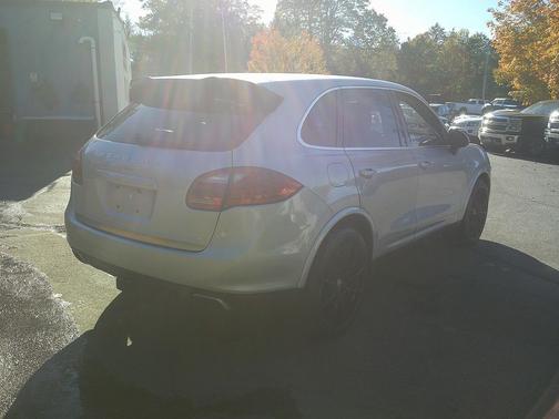 2013 Porsche Cayenne Cayenne