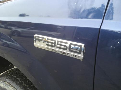 2006 Ford F-350 XL Crew Cab
