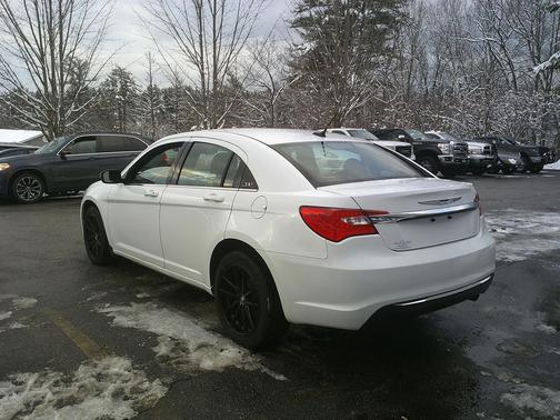 2014 Chrysler 200 LX