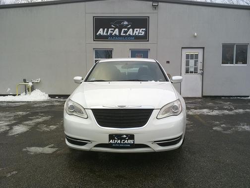 2014 Chrysler 200 LX