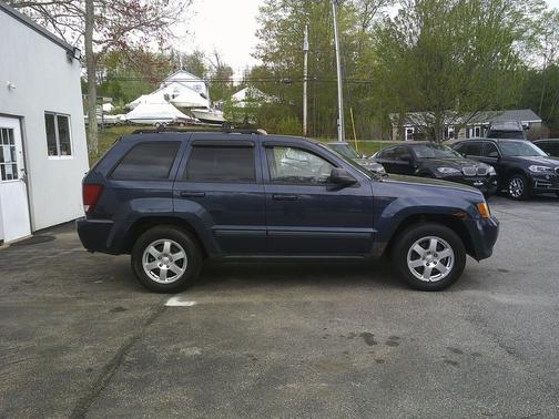 Blue 2009 Jeep Grand Cherokee Laredo