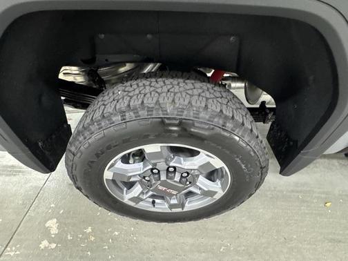 2026 GMC Sierra 2500 SLT