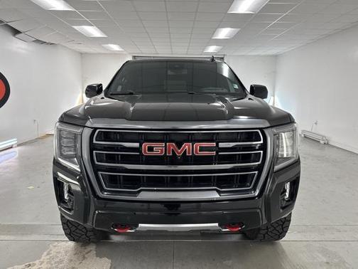 2023 GMC Yukon 4WD AT4
