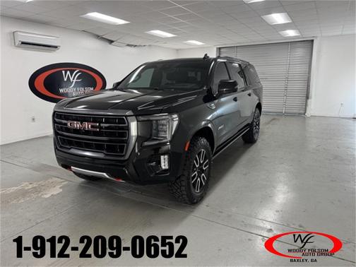 2023 GMC Yukon XL 4WD AT4