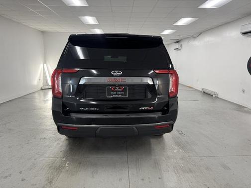 2023 GMC Yukon XL 4WD AT4