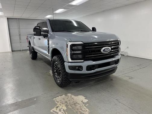 2025 Ford F-250 Platinum