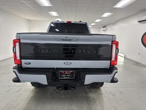 2025 Ford F-250 Platinum