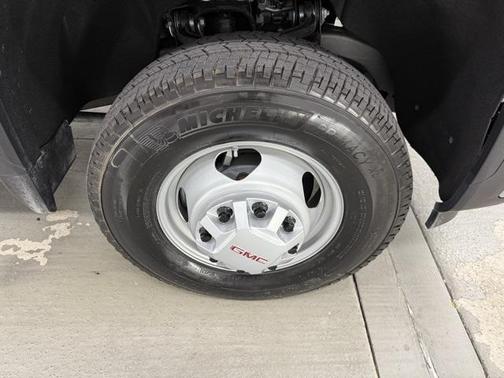 2025 GMC Sierra 3500 Base