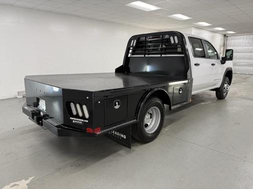 2025 GMC Sierra 3500 Base