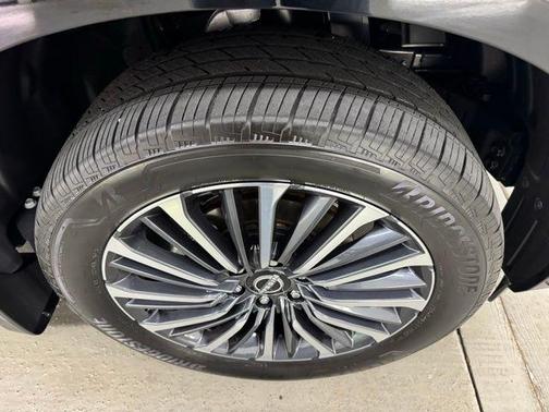 2025 Nissan Armada Platinum Reserve 4WD