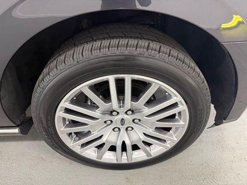 2024 Ford Expedition Max Platinum