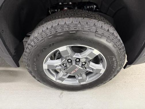 2025 GMC Sierra 2500 SLT