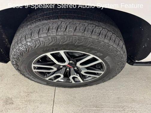 White Frost Tricoat 2024 GMC Yukon 4WD AT4
