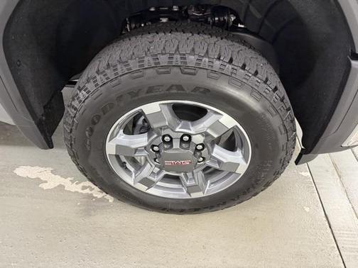 2025 GMC Sierra 2500 SLT
