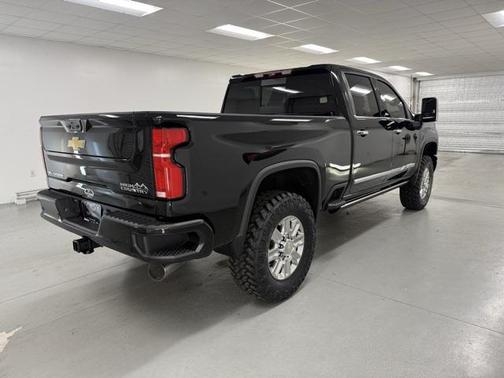 2025 Chevrolet Silverado 2500 High Country