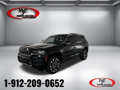 Diamond Black Crystal Pearlcoat 2022 Jeep Grand Cherokee Overland