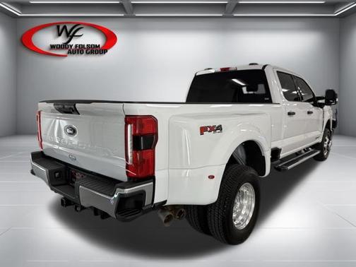 Oxford White 2024 Ford F-350 XLT