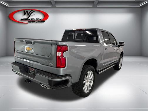 Sterling Gray Metallic 2025 Chevrolet Silverado 1500 High Country