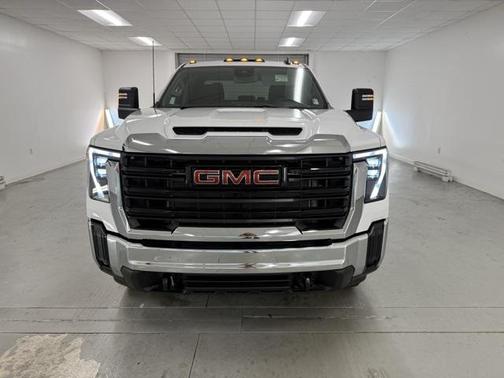 2025 GMC Sierra 3500 Base