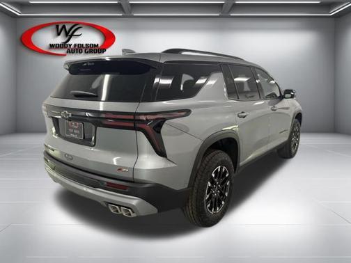 Sterling Gray Metallic 2026 Chevrolet Traverse AWD Z71