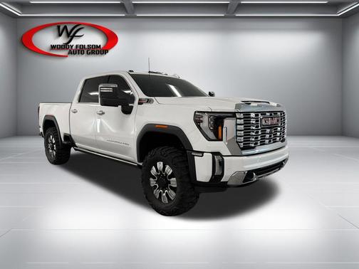 Summit White 2024 GMC Sierra 2500 Denali