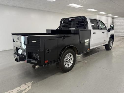 2025 GMC Sierra 3500 Base