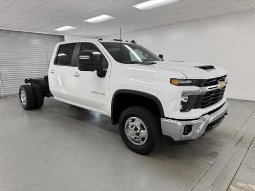 2025 Chevrolet Silverado 3500 LT