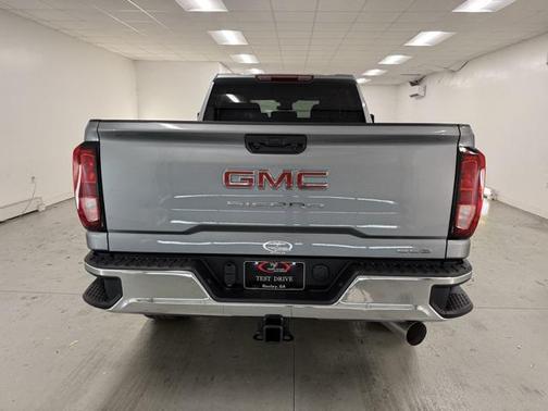 2026 GMC Sierra 2500 SLE