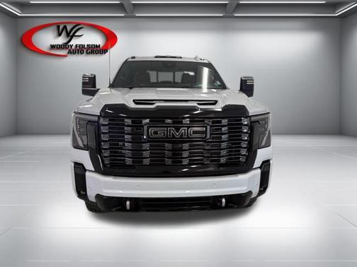 Glacier White Tricoat 2026 GMC Sierra 3500 Denali