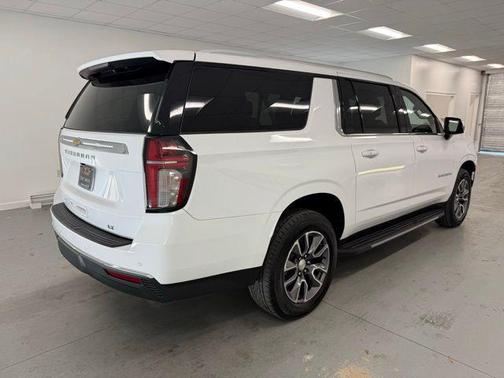 2024 Chevrolet Suburban LT