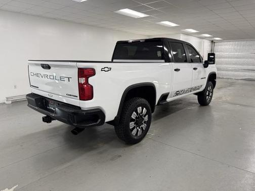 2024 Chevrolet Silverado 2500 Custom