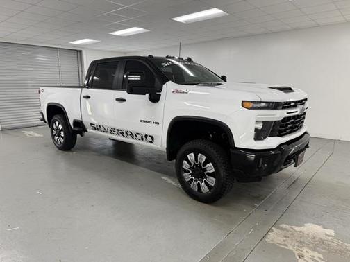 2024 Chevrolet Silverado 2500 Custom
