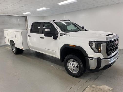 2025 GMC Sierra 3500 Base