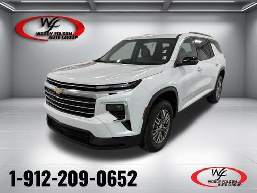 Polar White Tricoat 2026 Chevrolet Traverse LT