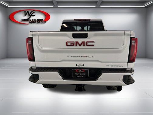 Glacier White Tricoat 2026 GMC Sierra 2500 Denali