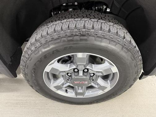 2025 GMC Sierra 2500 SLT