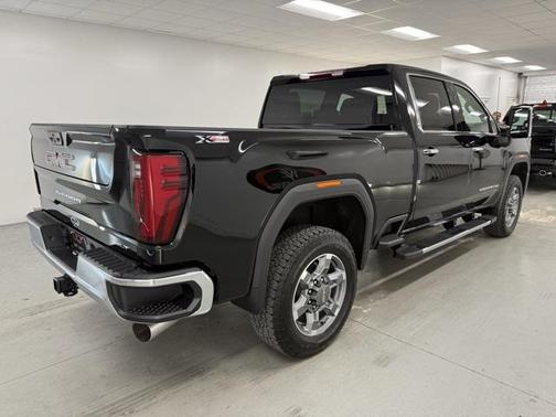 2025 GMC Sierra 2500 SLT