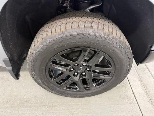 Sterling Gray Metallic 2026 Chevrolet Silverado 1500 LT Trail Boss