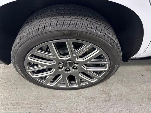 Glacier White Tricoat 2026 GMC Yukon Denali Ultimate