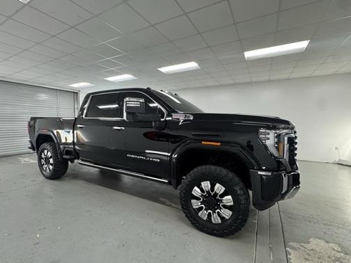2025 GMC Sierra 2500 Denali