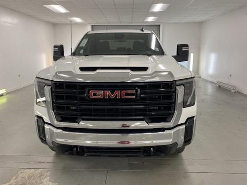 2025 GMC Sierra 2500 Base