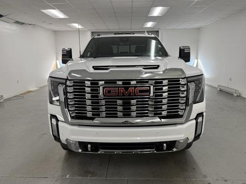 2025 GMC Sierra 2500 Denali