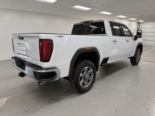 2026 GMC Sierra 2500 SLT