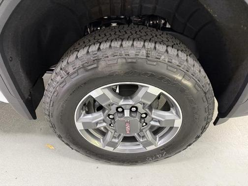 2026 GMC Sierra 2500 SLT