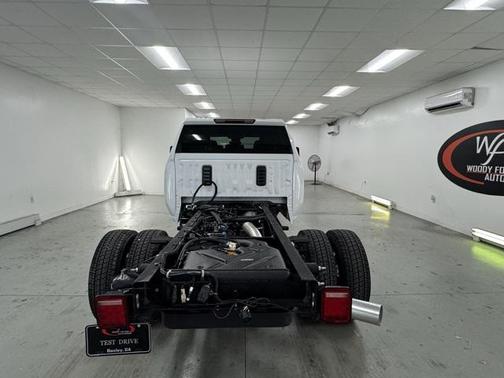 2026 Chevrolet Silverado 3500 LT